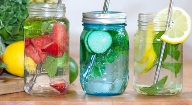 Încercați un meniu de dietă pentru băuturi timp de 7 zile